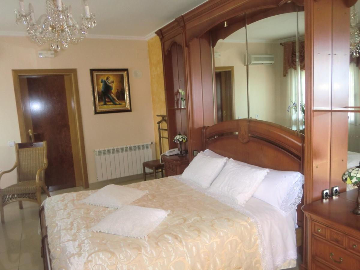 Hotel Gasaqui Ayelo de Malferit الغرفة الصورة
